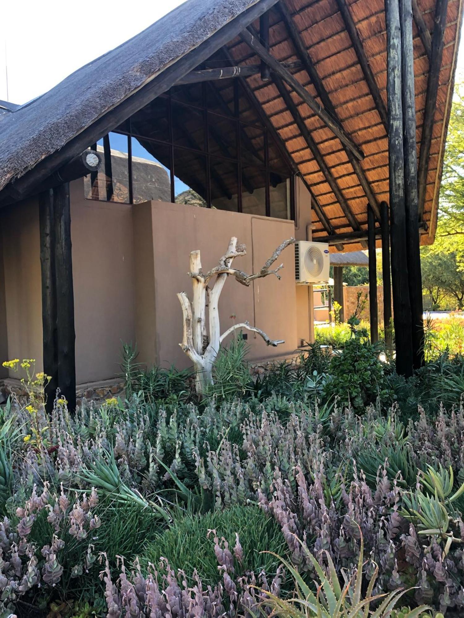 Pangolin Game Lodge - Self Catering, Incl 2 Game Drives Per Day Matlhagame Exterior foto